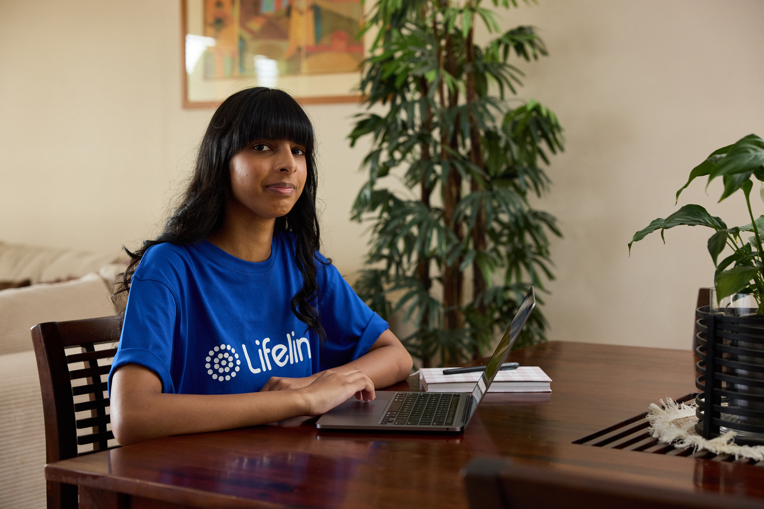 Crisis Supporter sitting at a table