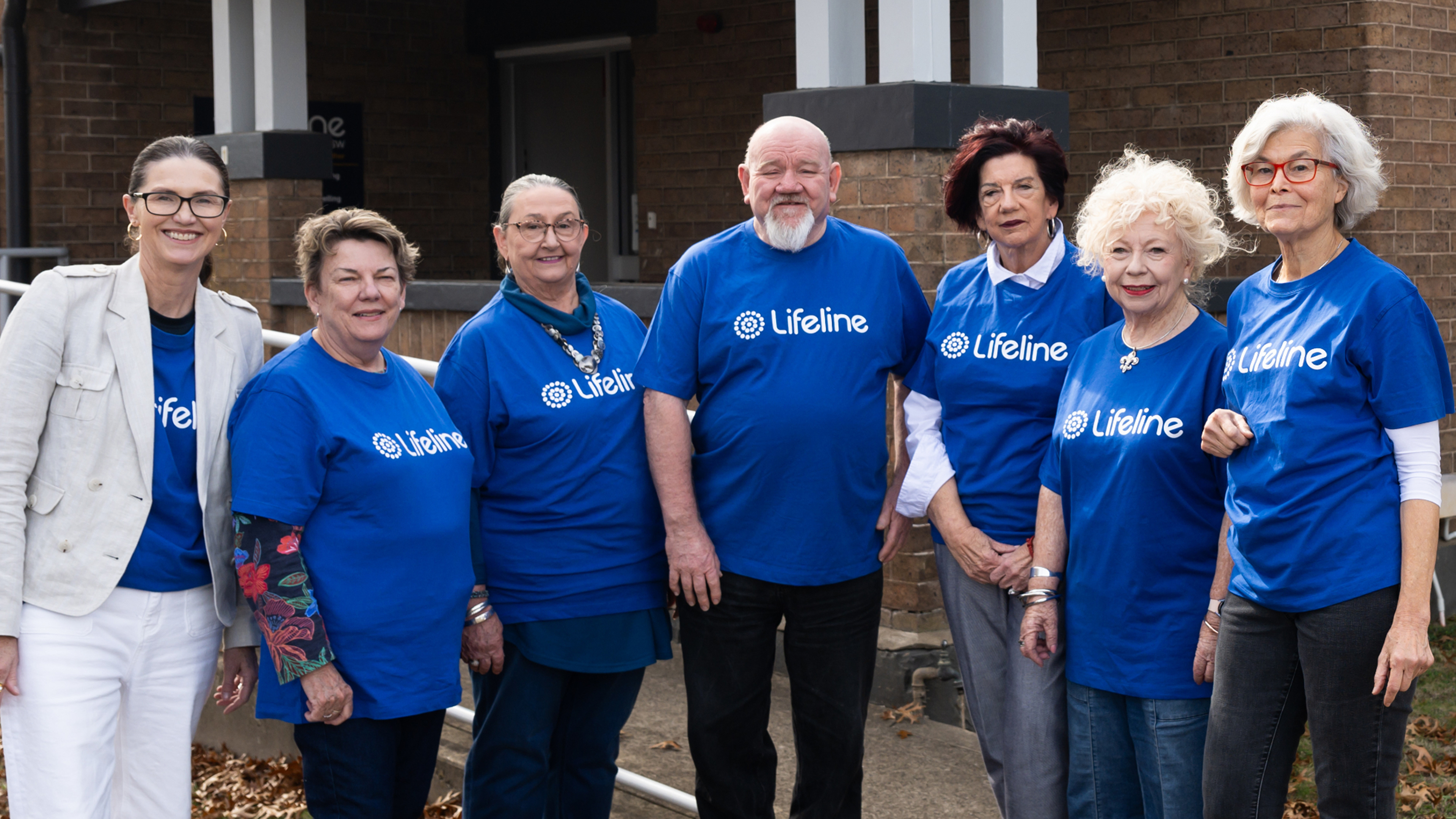 Lifeline branded – Group shot